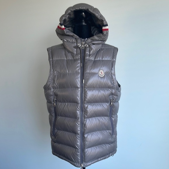 Moncler Vest. Size 3. - Picture 1 of 8